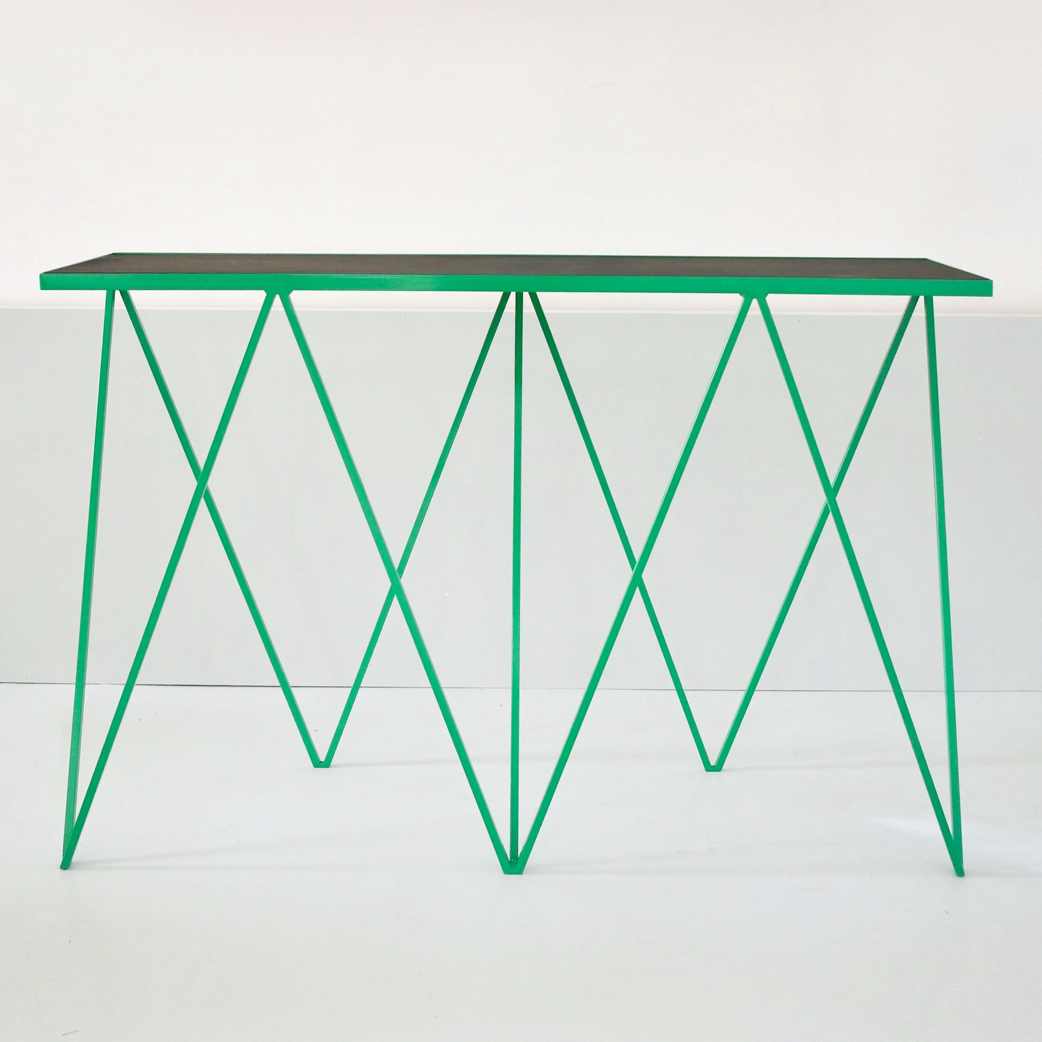 Giraffe Console Table - Linoleum Top